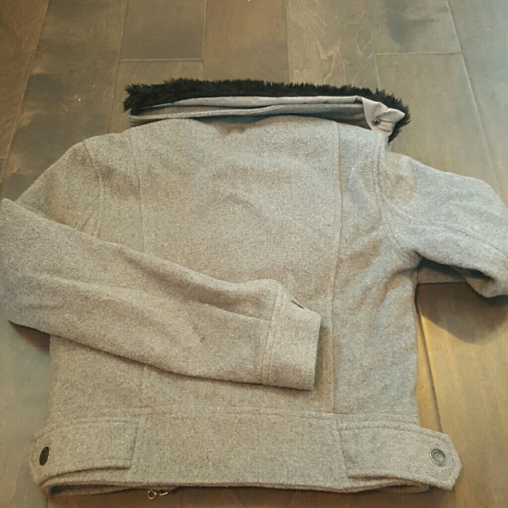 Grey Jacket - Picture 4 of 5